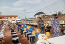 100 days: LG chairman distributes N50m to residents