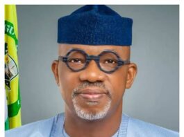 25,000 Desks, ₦200 Million in 1,000 Schools in Ogun State